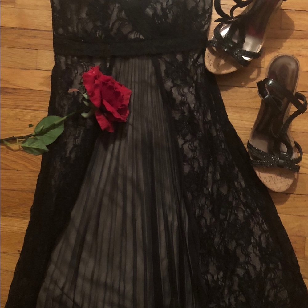 Black Dress - Picture 5 of 8